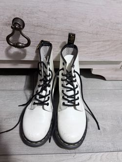 white docs
