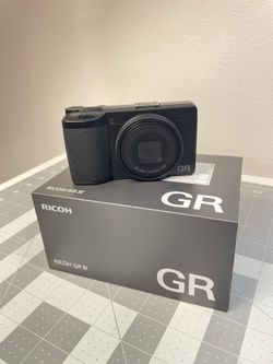 Ricoh gr iv