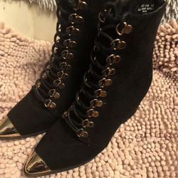 Ladies boots