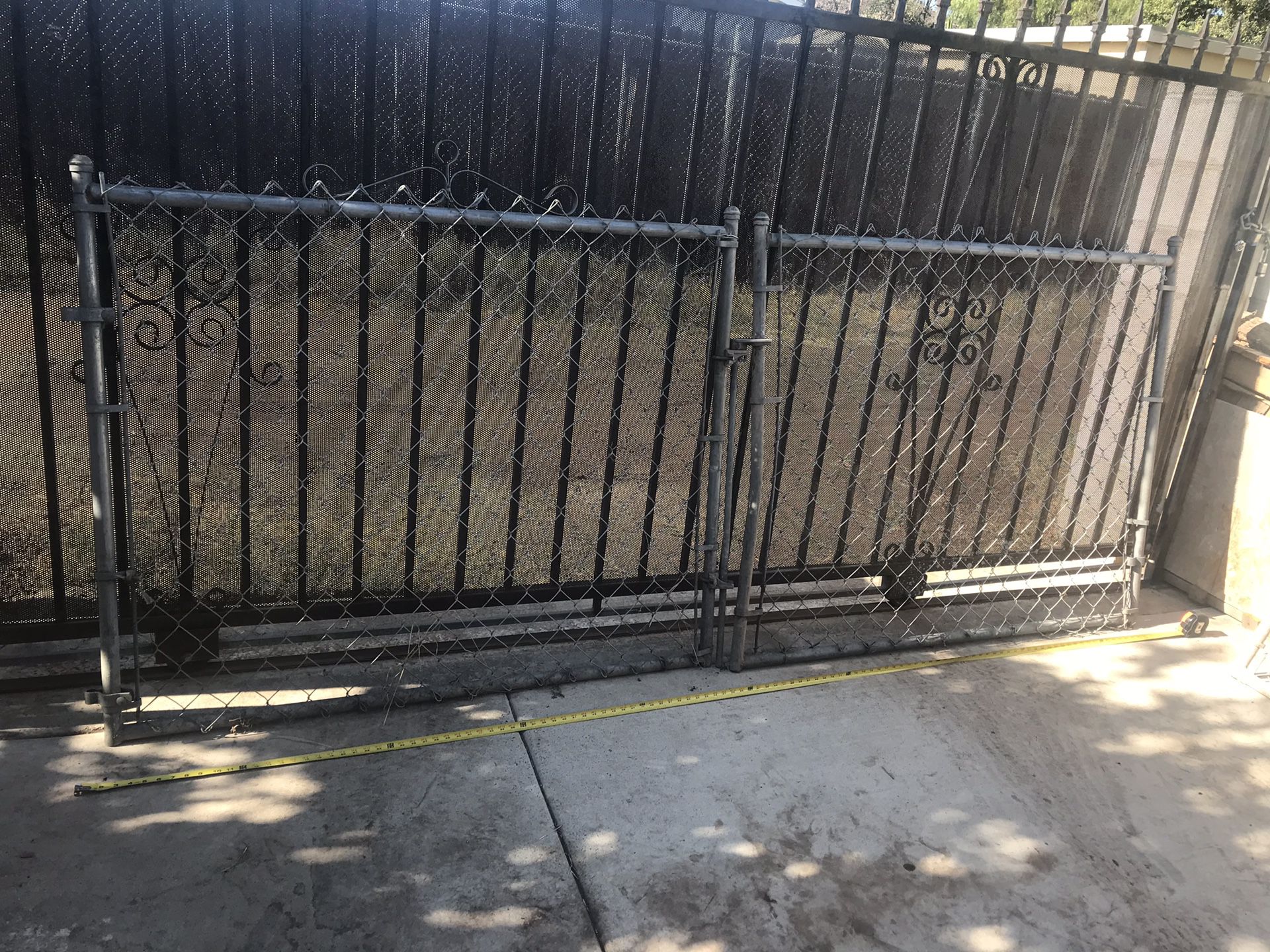 Chain link fence / gates