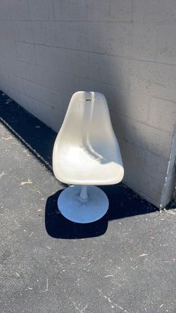 Free MCM chair