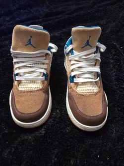 Air Jordan  4 Cacao Wow size 2Y