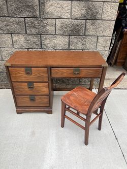 4 drawer desk/vanity with chair