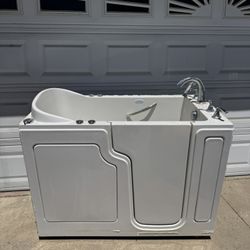 Jetted Bath Tub
