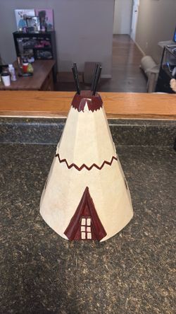 Decorative Hut