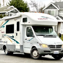 2006 Itasca Navion 23H – Mercedes Diesel • 139k Miles 