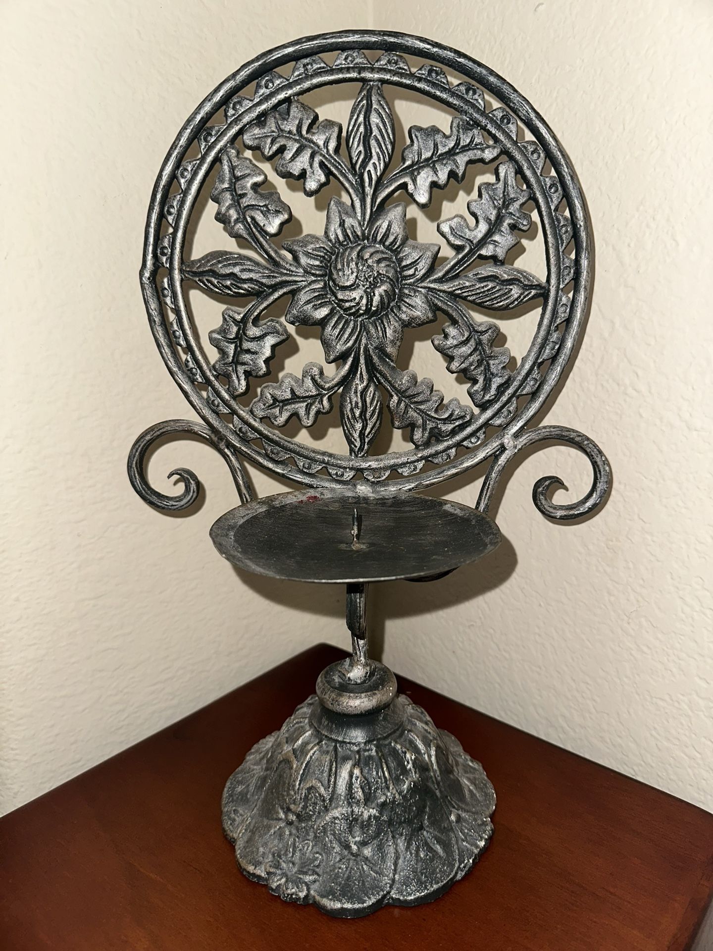 LARGE ORNATE Cast Iron Flower and Leaf Design Pillar Candle Holder 14.5”