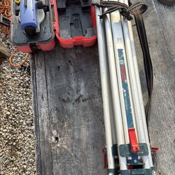 Self Level Bosch Tripod with Auto Level