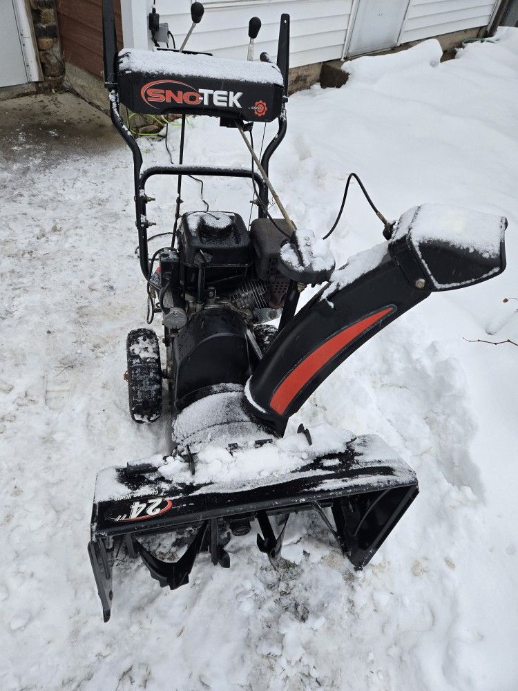 Snow Blower 