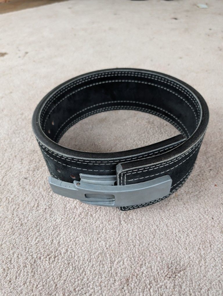 πͺ Steel Sweat Powerlifting Bundle β Lever Belt + Wraps + Chalk