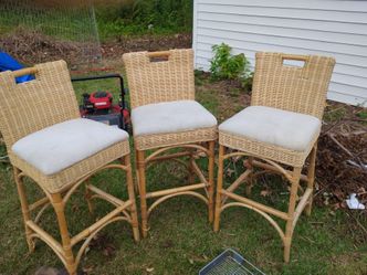 Wicker bar stools