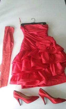 Dress size 8. shoes 7 1/2