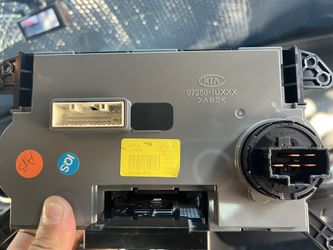 Kia Sorento 2011-2014 Brand New Ac Heat Control And Hazard Control 