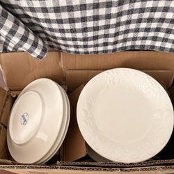 Set If Dishes Gibson 