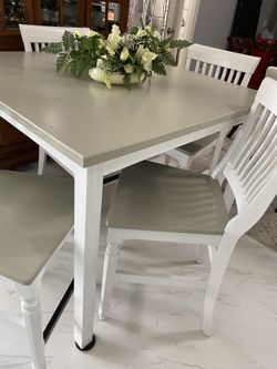 Dining Table & 4 Chairs