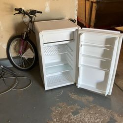 Mini Fridge