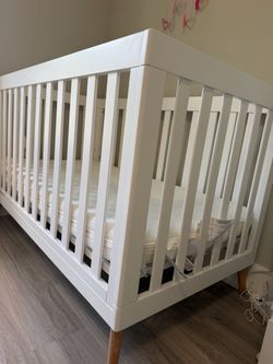 Crib + Mattress