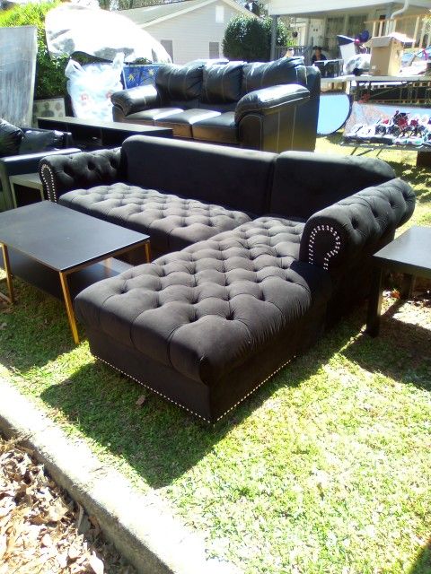 ** GOOD BLACK SECTIONAL** $350 obo