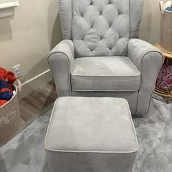 Rocking Chair With Ottoman