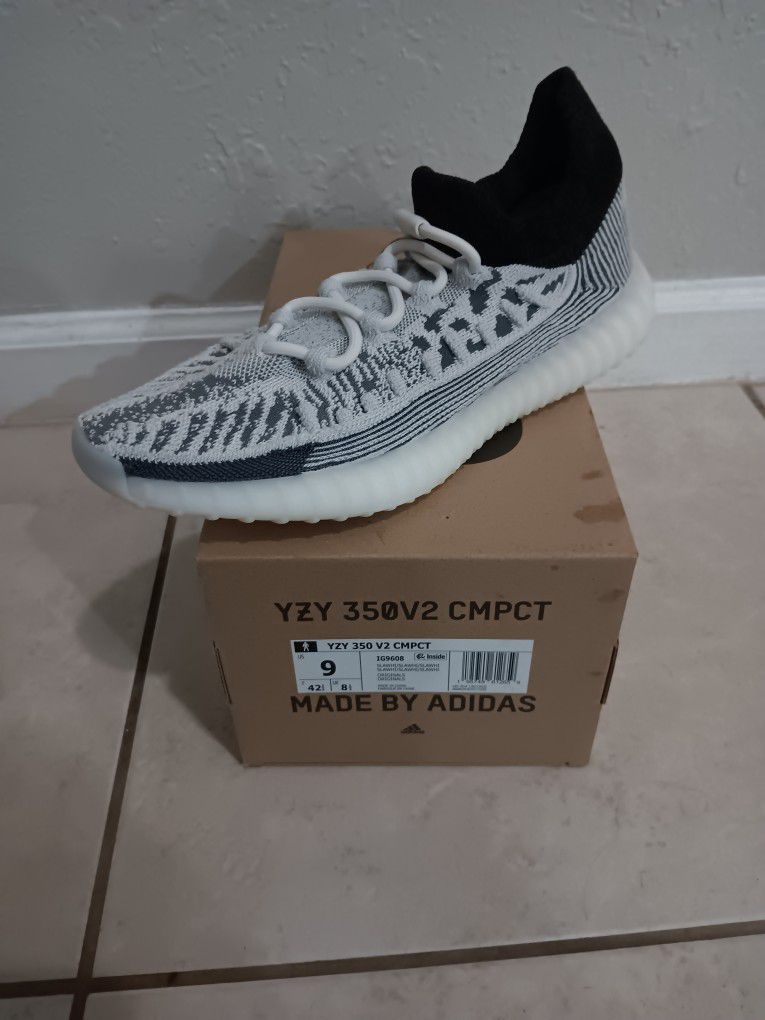 Brand New Adidas Yeezy 350 V2 Compact Pandas for Sale in Miami, FL ...