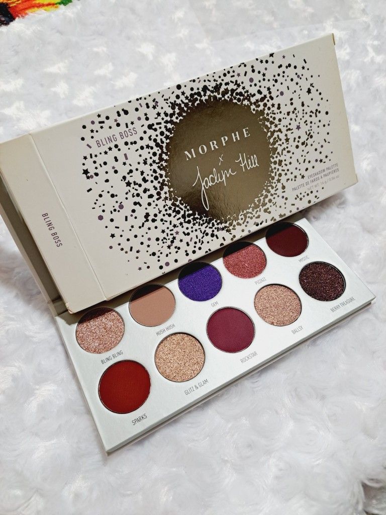 Eyeshadow palette
(bling boss)
By Morphe X Jaclyn Hill