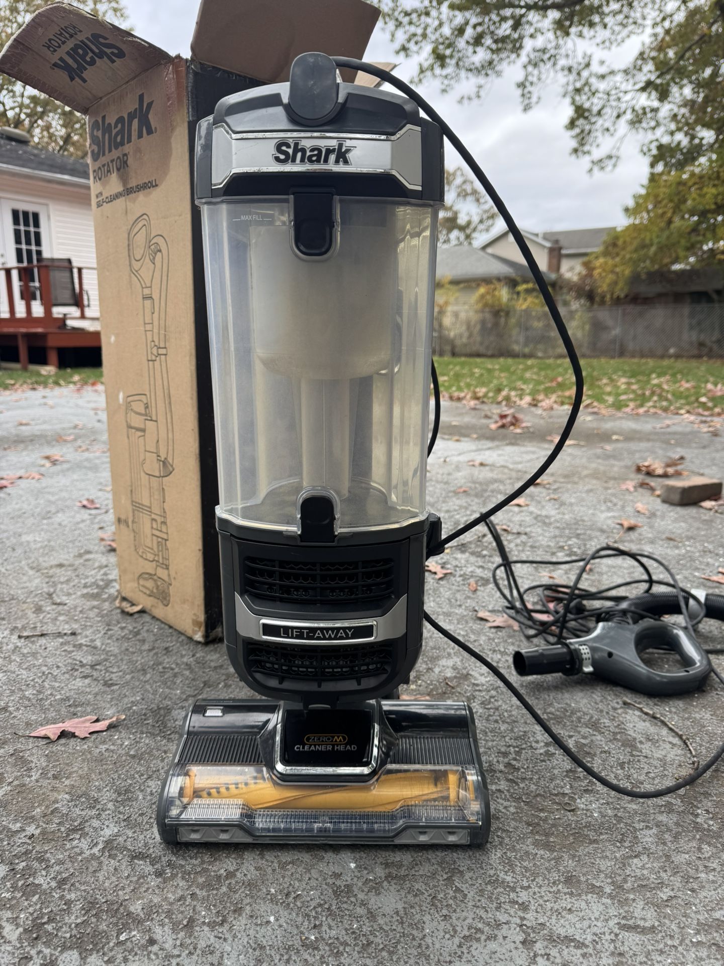 shark rotator Vacuum with self cleaning brushroll