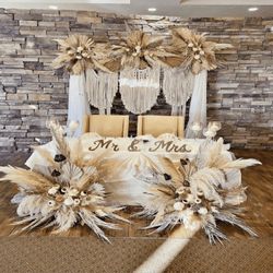 involve man Refresh Your Celebration with Impressive Wedding Decor!