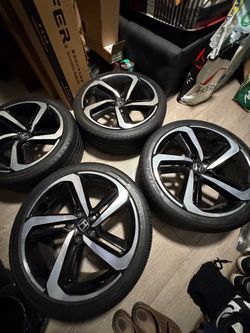 OEM Honda Accord 10th Gen 19 Inch Rims With Tires