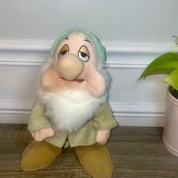Disney Store Snow White & Seven Dwarfs 11”Sleepy Plush Stuffed Animal Toy.(#16)
