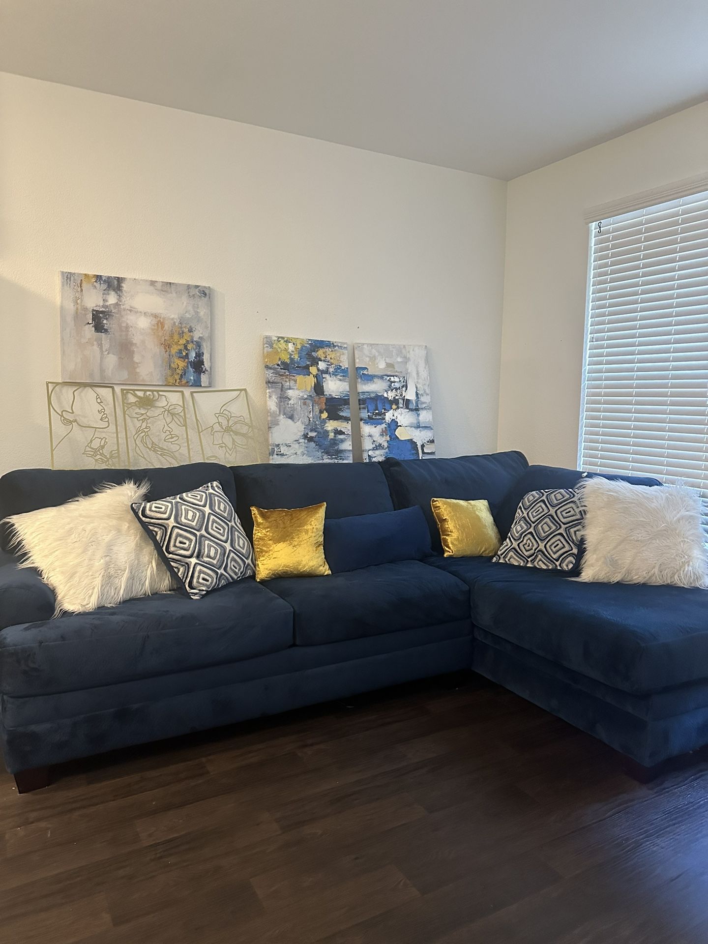 Blue Velvet Couch With Pillows