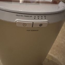 Must Go! Beautiful Glass TV Stand 