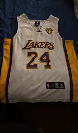 Kobe Bryant lakers jersey