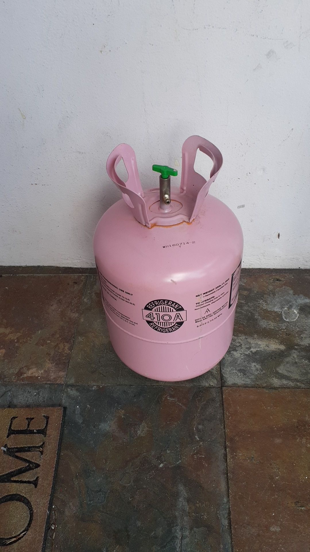 FREON 410A REFRIGERANT COOLANT weighs 26 pounds "ALMOST FULL" NO OFFERS, PRICE IS FIRM