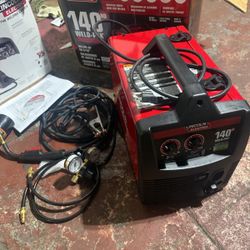 Lincoln Weld-Pak 140 Amp MIG and Flux-Core Wire Feed Welder, 115V, Aluminum Welder with Spool Gun sold separately 