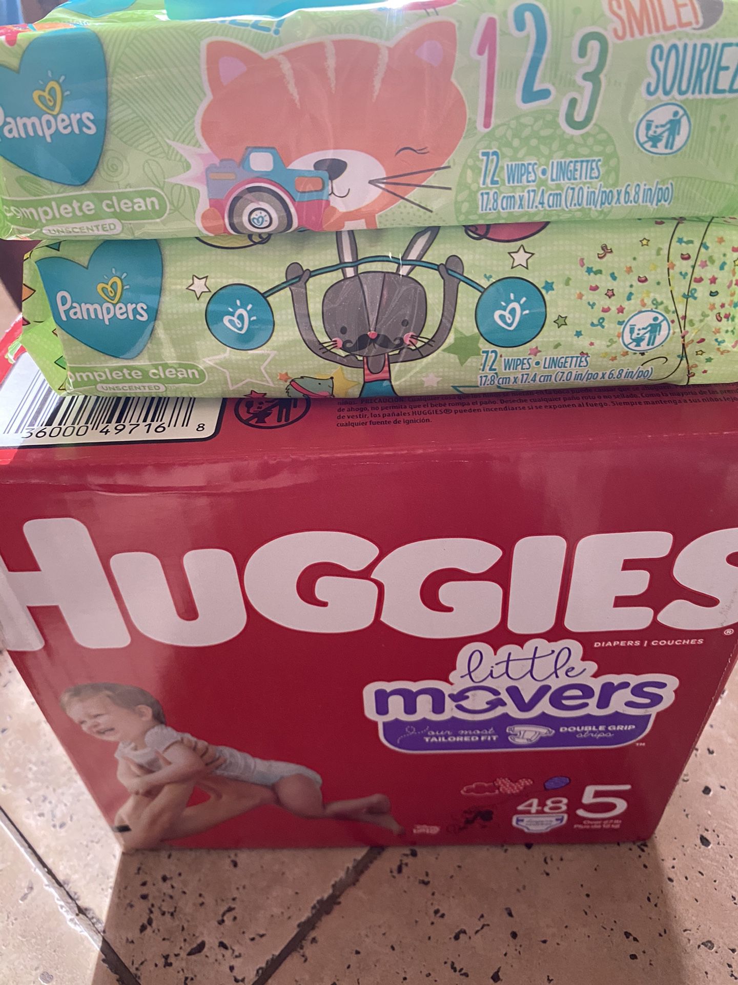 Huggies size5/2 wipes