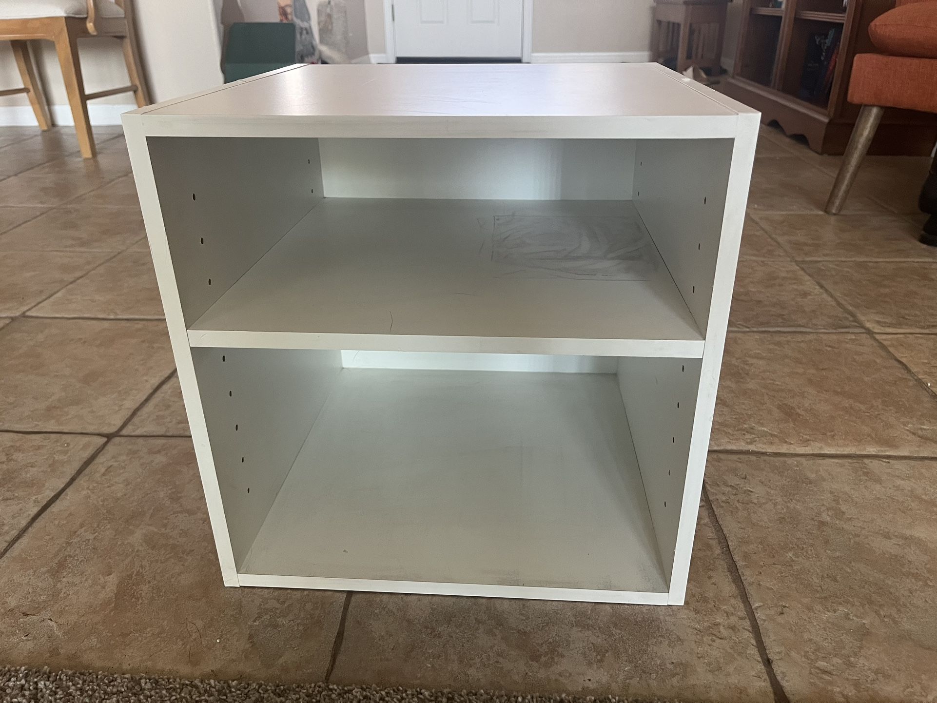 Versatile Storage Cube With Adjustable Shelf
