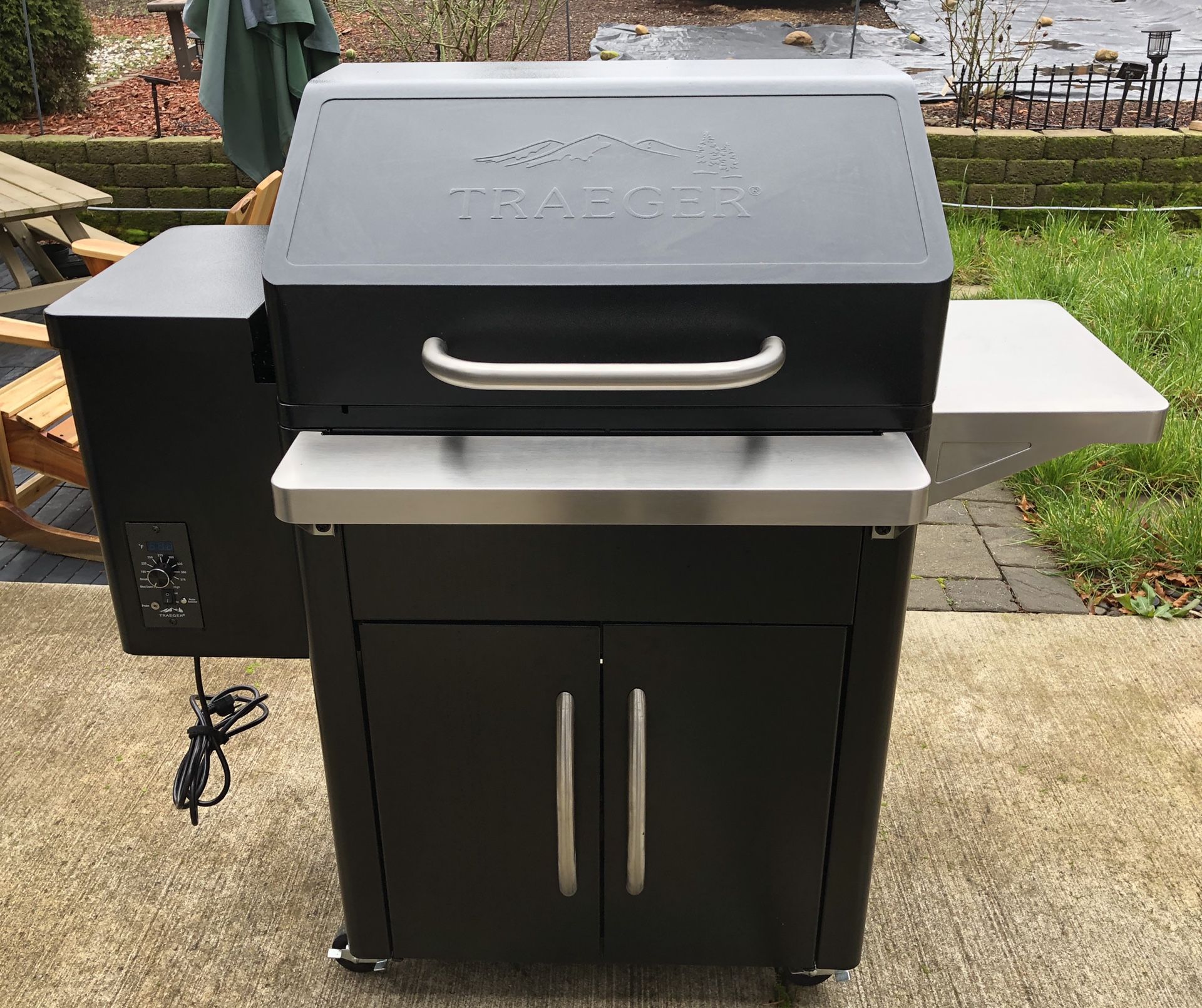 Traeger Silverton Pellet Grill For Sale In Portland Or Offerup 