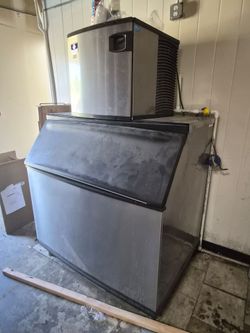 Manitowoc Indigo Ice Maker Commercial Ice Machine 485lbs/24hrs with 900lbs Bin