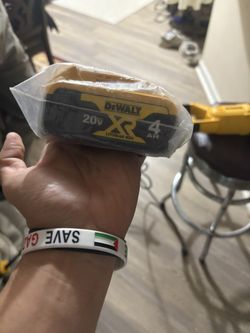 Dewalt 4 Amp Battery