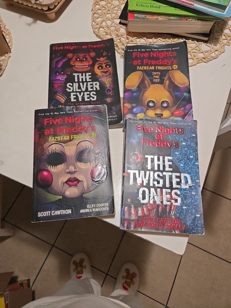 Five Nights Of Freddy's Books