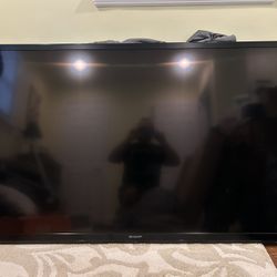 70” Sharp Aquos Tv