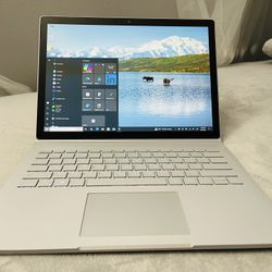 💻 Surface Book 2 – 13.5” | i5 7th Gen | 8GB RAM | 256GB SSD | Excellent Condition! 