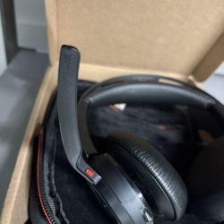 Plantronics Voyager 2 Headset - Brand New Never Used 