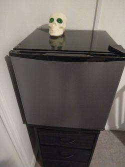 Mini fridge
