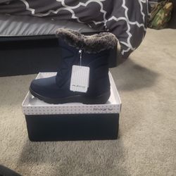 Snow Boots Size 10.5