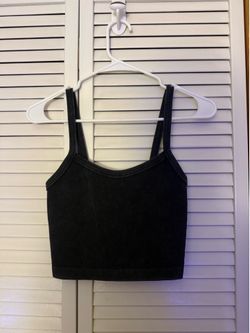 Women’s crop tank top