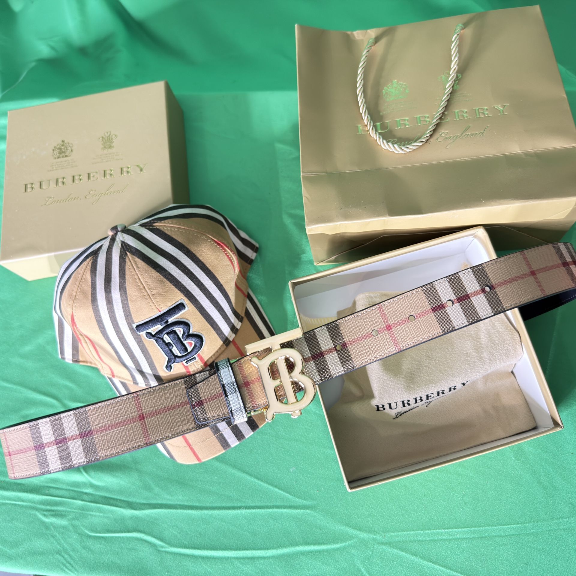 Burberry Belt And Hat