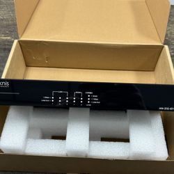 Araknis AN‑310‑RT‑4L2W Router