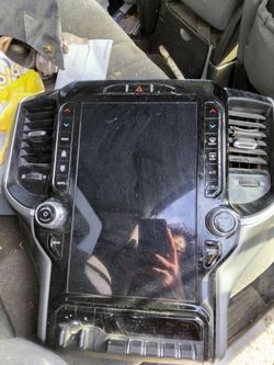 Ram 550 display screen