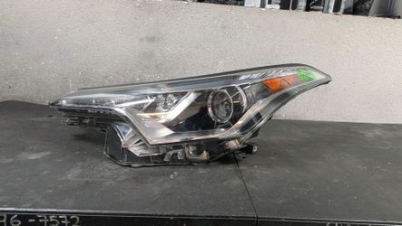 2017-2018-2019 TOYOTA C-HR LEFT HEADLIGHT OEM USED #10365